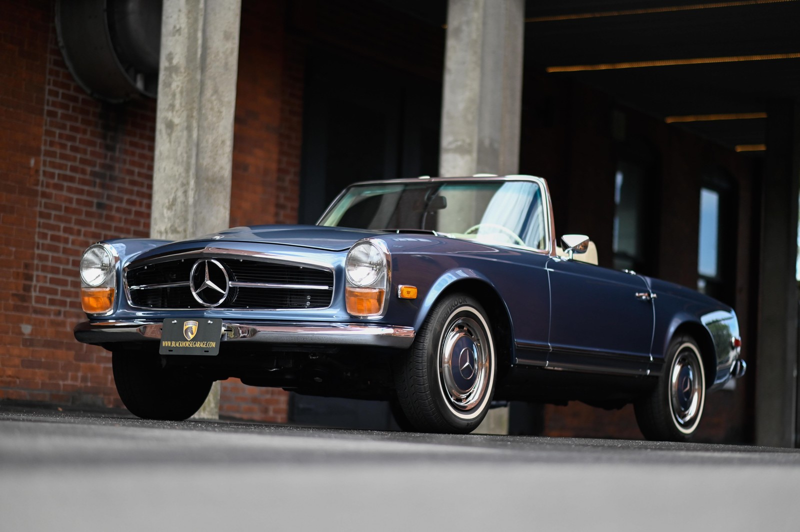 Mercedes-Benz-SL-Class-1968