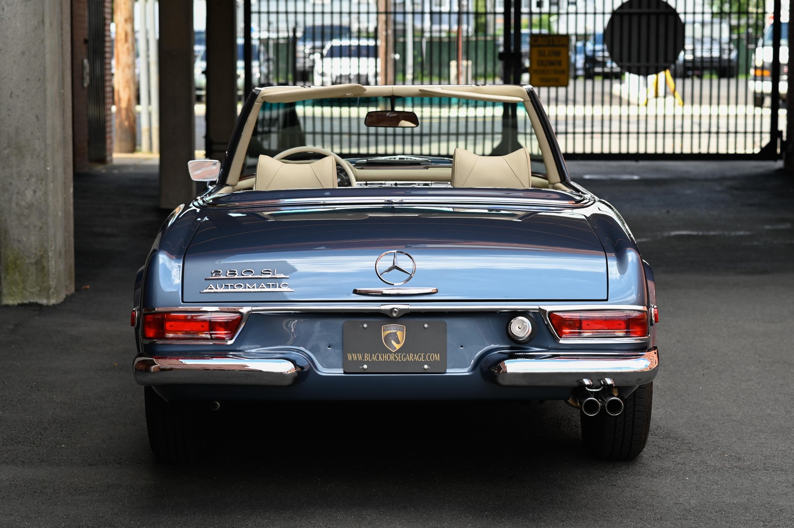 Mercedes-Benz-SL-Class-1968-6