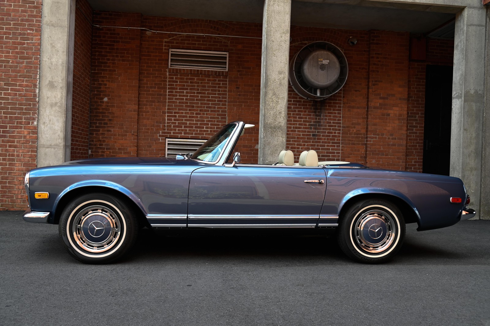 Mercedes-Benz-SL-Class-1968-9