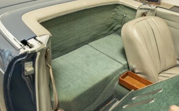 Mercedes-Benz-SL-Class-1968-Convertible-12