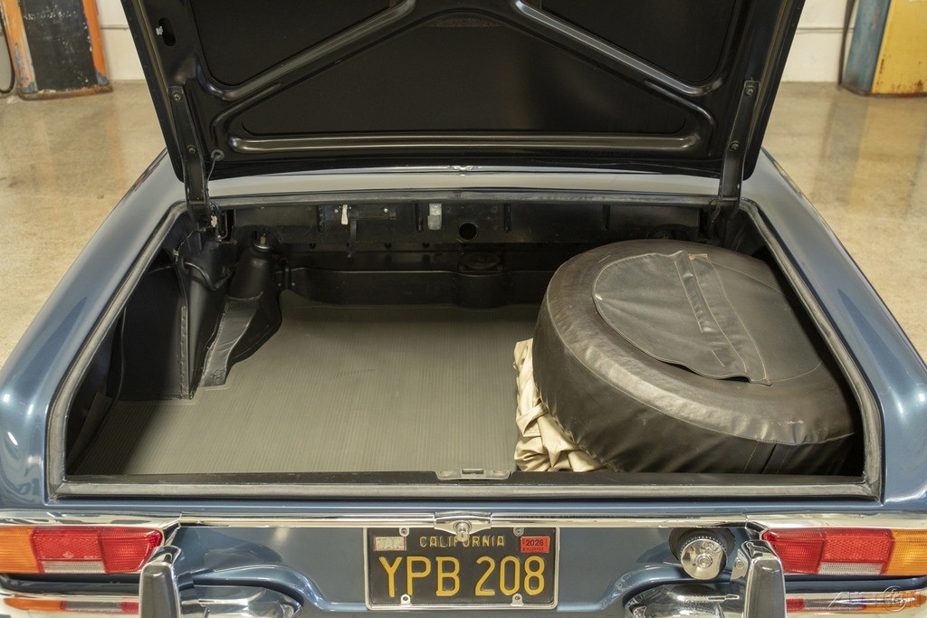 Mercedes-Benz-SL-Class-1968-Convertible-13