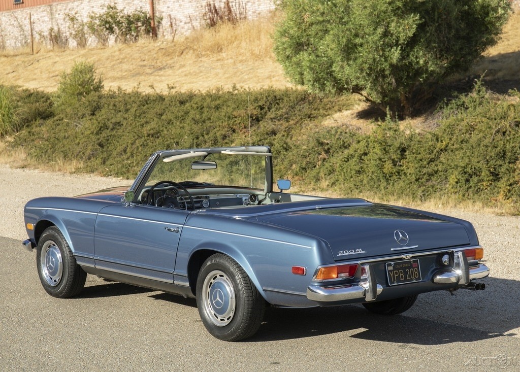 Mercedes-Benz-SL-Class-1968-Convertible-2