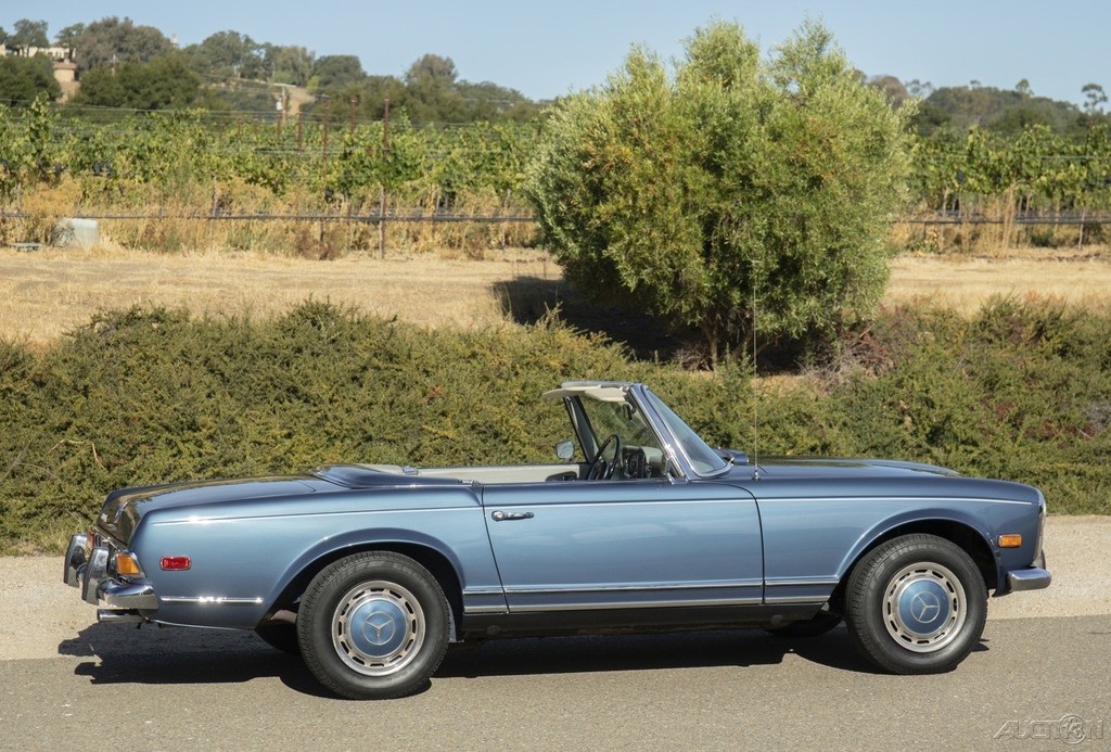Mercedes-Benz-SL-Class-1968-Convertible-5
