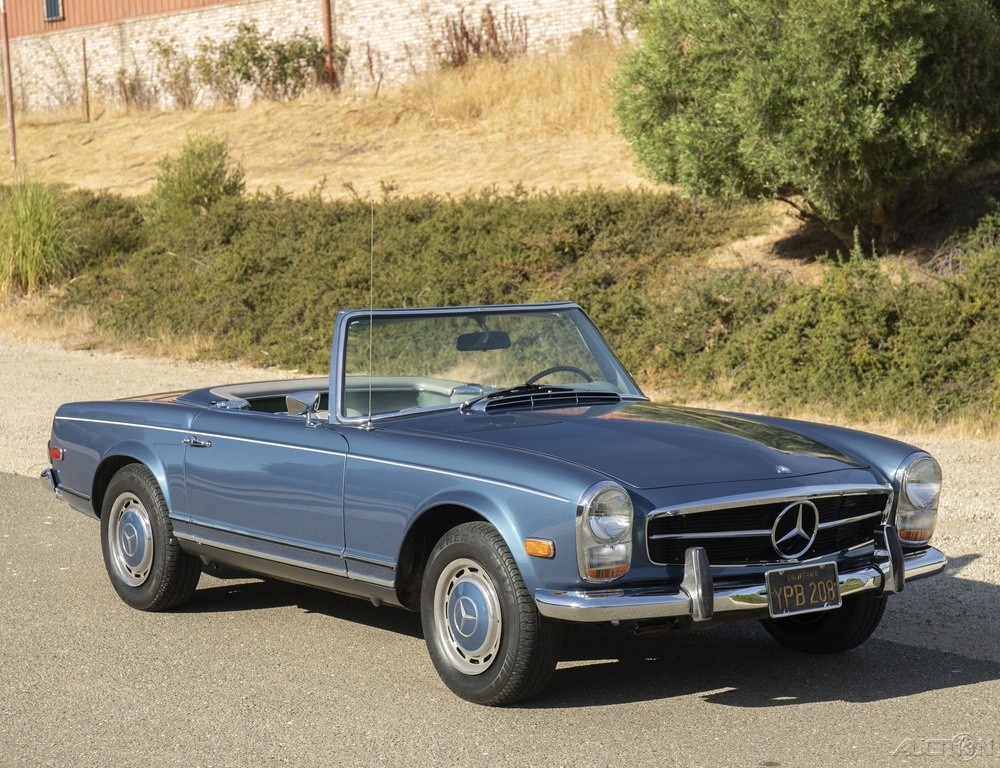 Mercedes-Benz-SL-Class-1968-Convertible-6