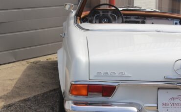 Mercedes-Benz-SL-Class-1971-Convertible-10