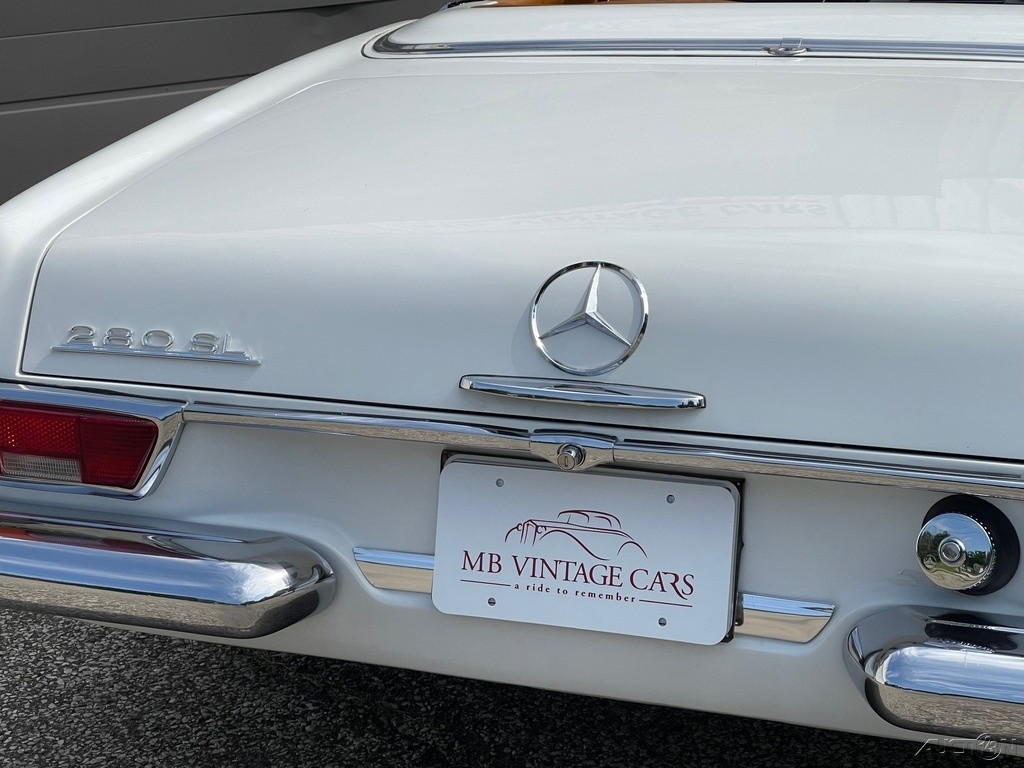 Mercedes-Benz-SL-Class-1971-Convertible-16