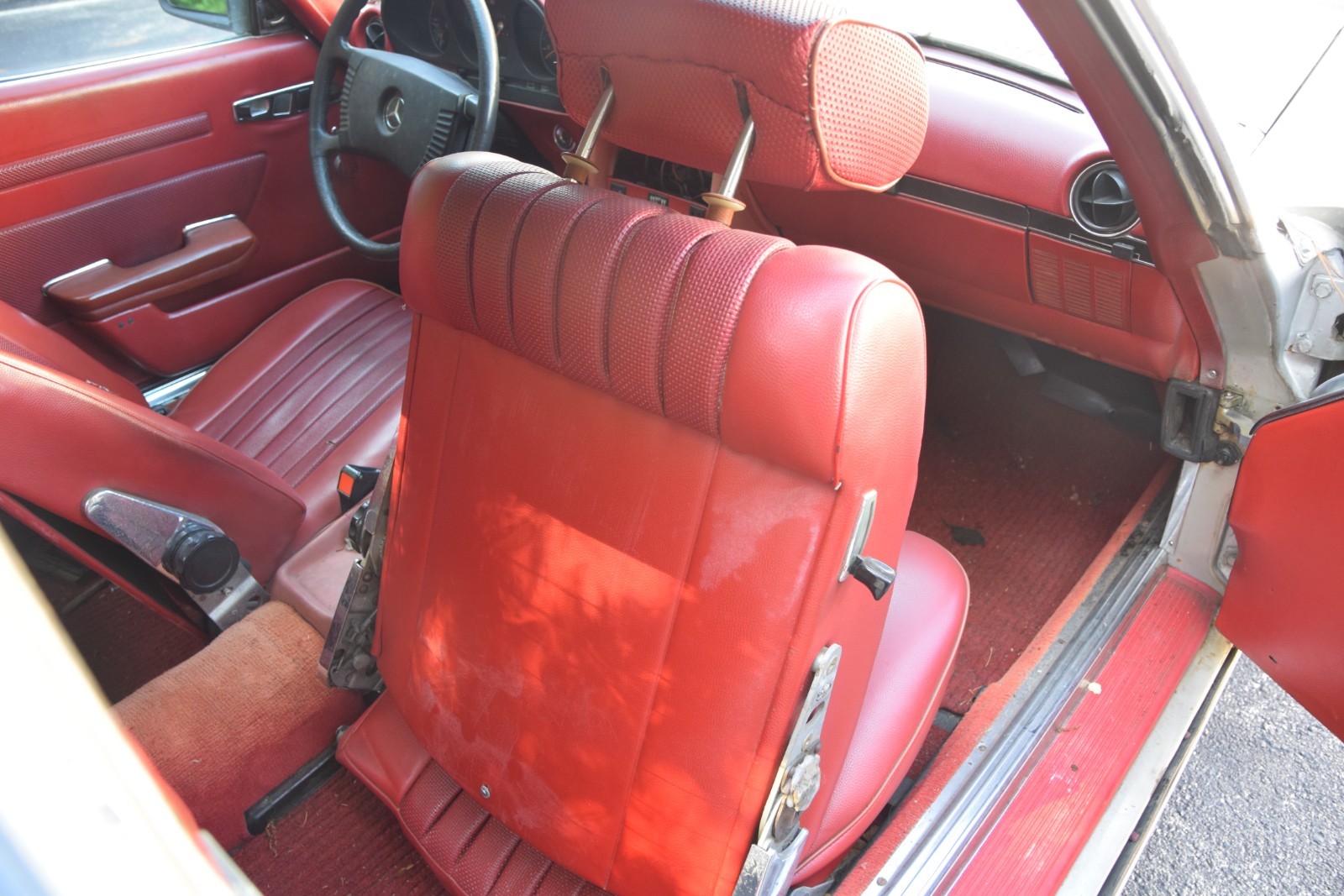 Mercedes-Benz-SL-Class-1971-Convertible-19