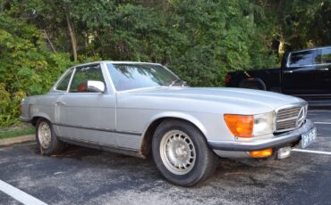 Mercedes-Benz-SL-Class-1971-Convertible-2