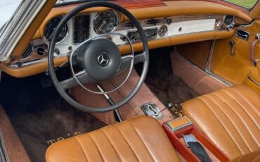 Mercedes-Benz-SL-Class-1971-Convertible-20
