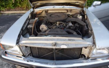Mercedes-Benz-SL-Class-1971-Convertible-29