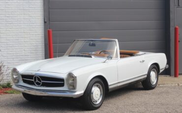 Mercedes-Benz-SL-Class-1971-Convertible-4