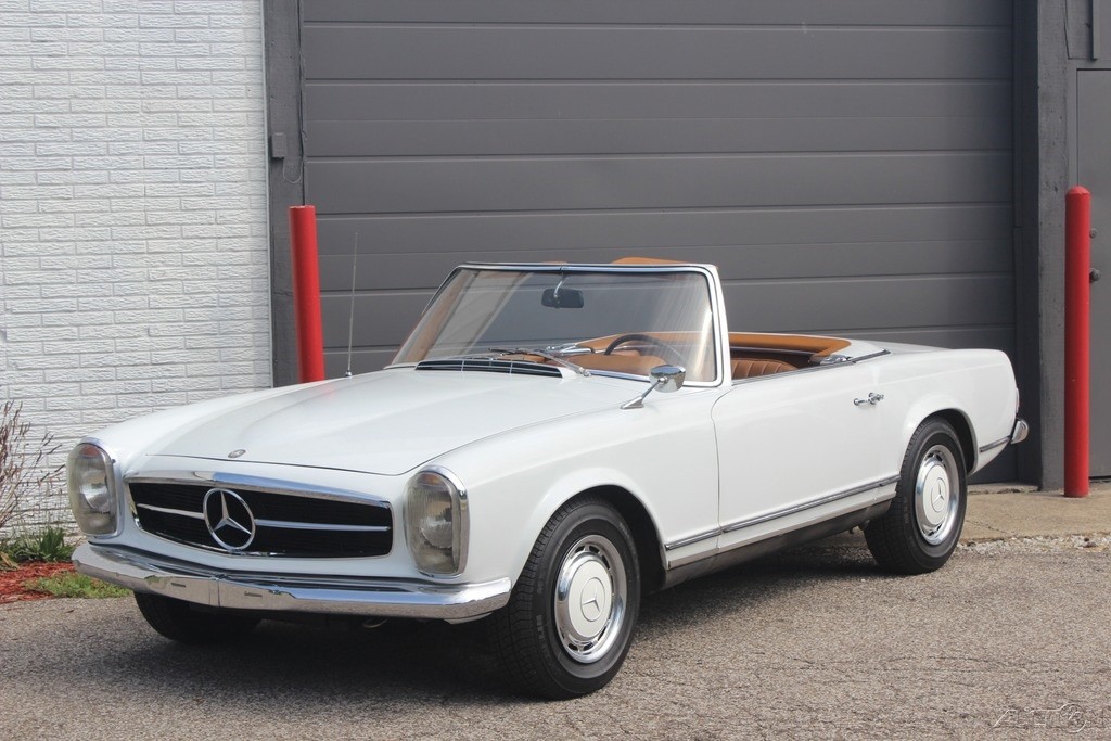 Mercedes-Benz-SL-Class-1971-Convertible-4