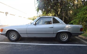 Mercedes-Benz-SL-Class-1971-Convertible-6