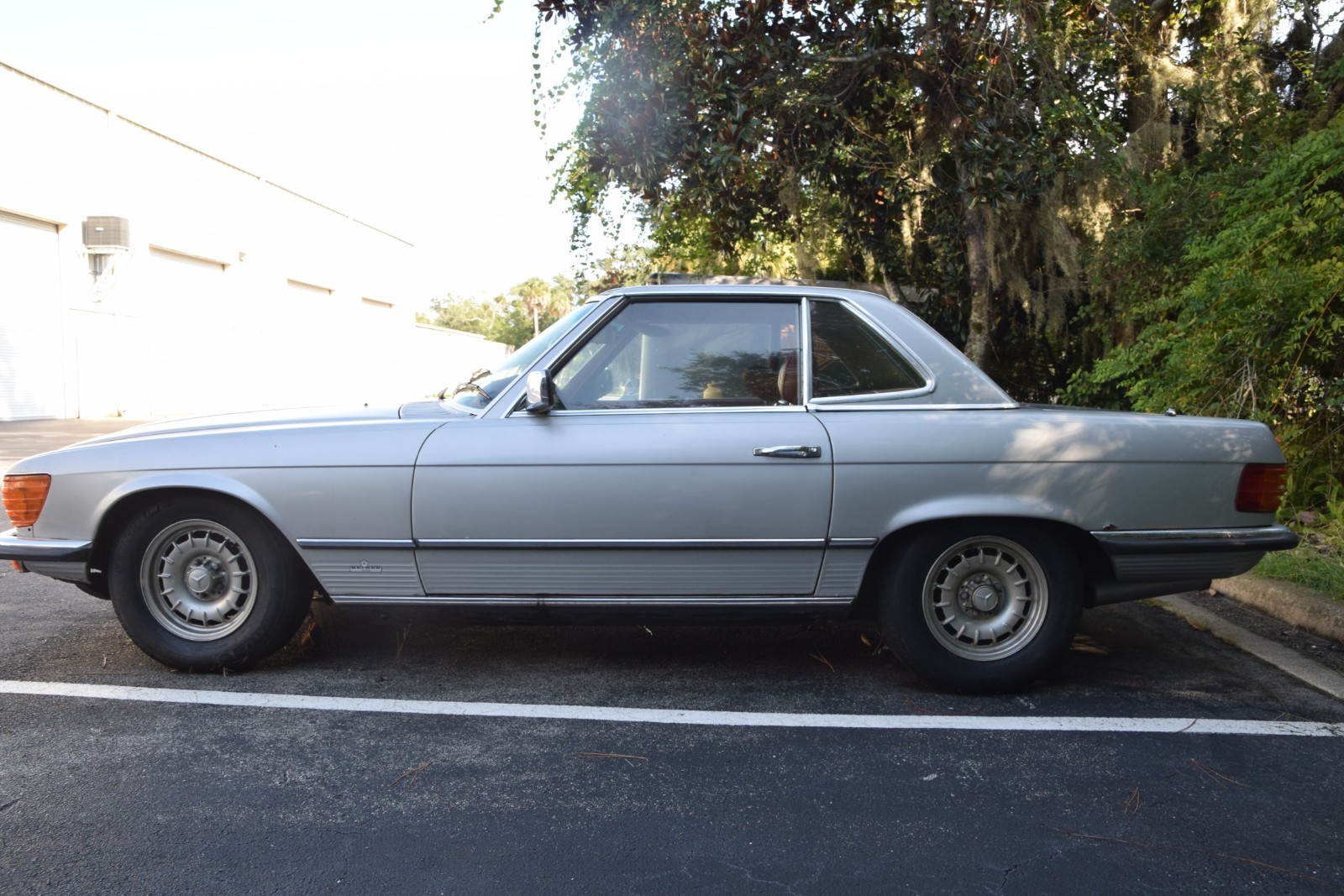 Mercedes-Benz-SL-Class-1971-Convertible-6