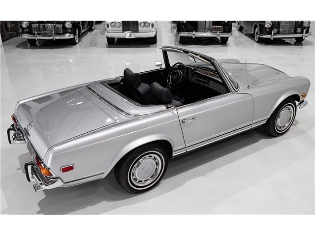 Mercedes-Benz-SL-Class-1971-Roadster-10