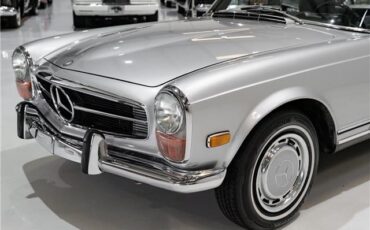 Mercedes-Benz-SL-Class-1971-Roadster-13