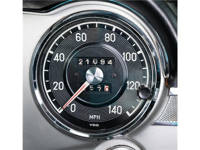 Mercedes-Benz-SL-Class-1971-Roadster-18