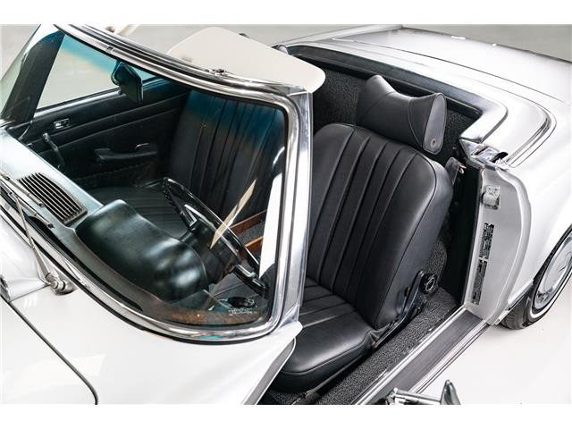 Mercedes-Benz-SL-Class-1971-Roadster-19