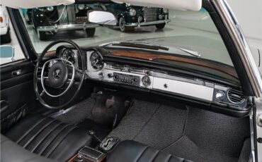 Mercedes-Benz-SL-Class-1971-Roadster-20