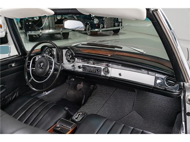 Mercedes-Benz-SL-Class-1971-Roadster-20