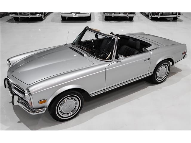 Mercedes-Benz-SL-Class-1971-Roadster-9