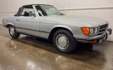Mercedes-Benz-SL-Class-1972-Convertible-25