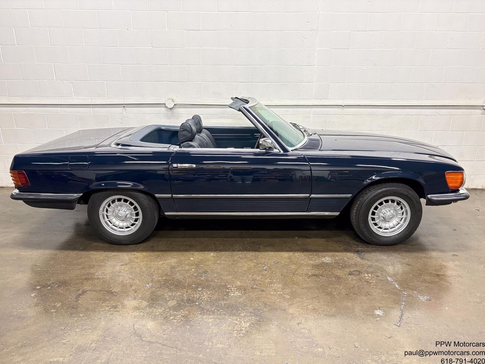 Mercedes-Benz-SL-Class-1973-Convertible-21