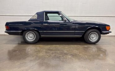 Mercedes-Benz-SL-Class-1973-Convertible-24