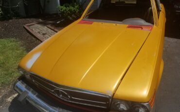 Mercedes-Benz-SL-Class-1975-Convertible-18