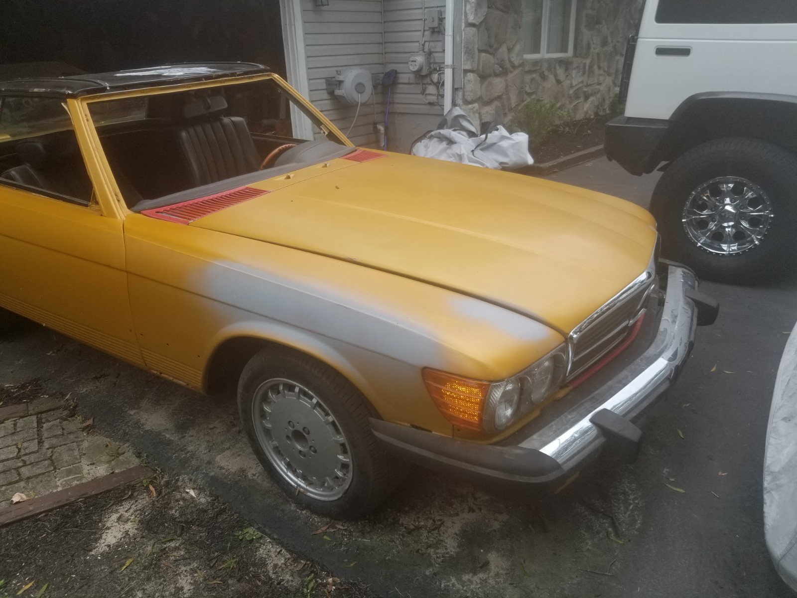 Mercedes-Benz-SL-Class-1975-Convertible-6