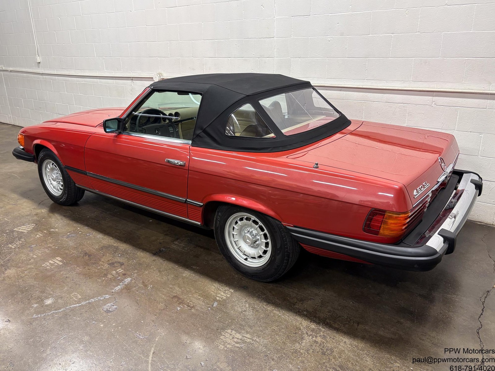 Mercedes-Benz-SL-Class-1977-Convertible-11
