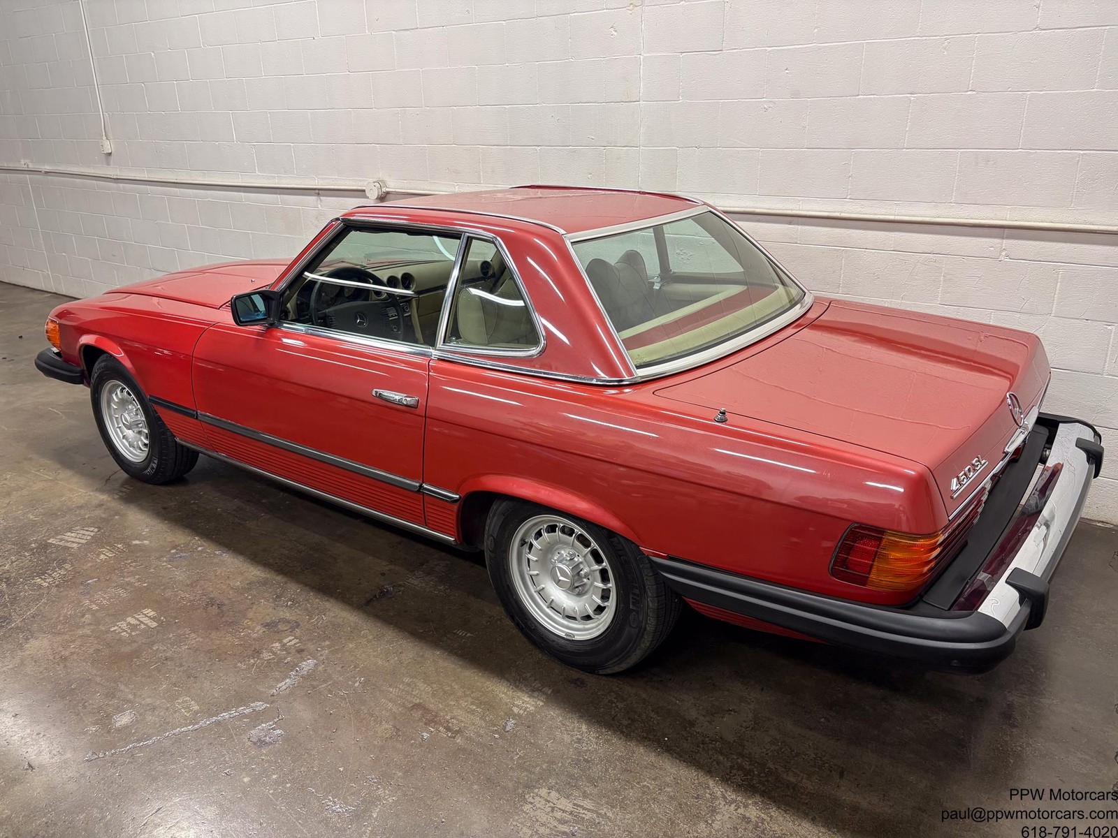 Mercedes-Benz-SL-Class-1977-Convertible-14