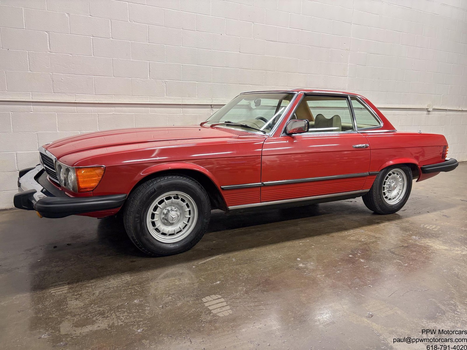 Mercedes-Benz-SL-Class-1977-Convertible-16