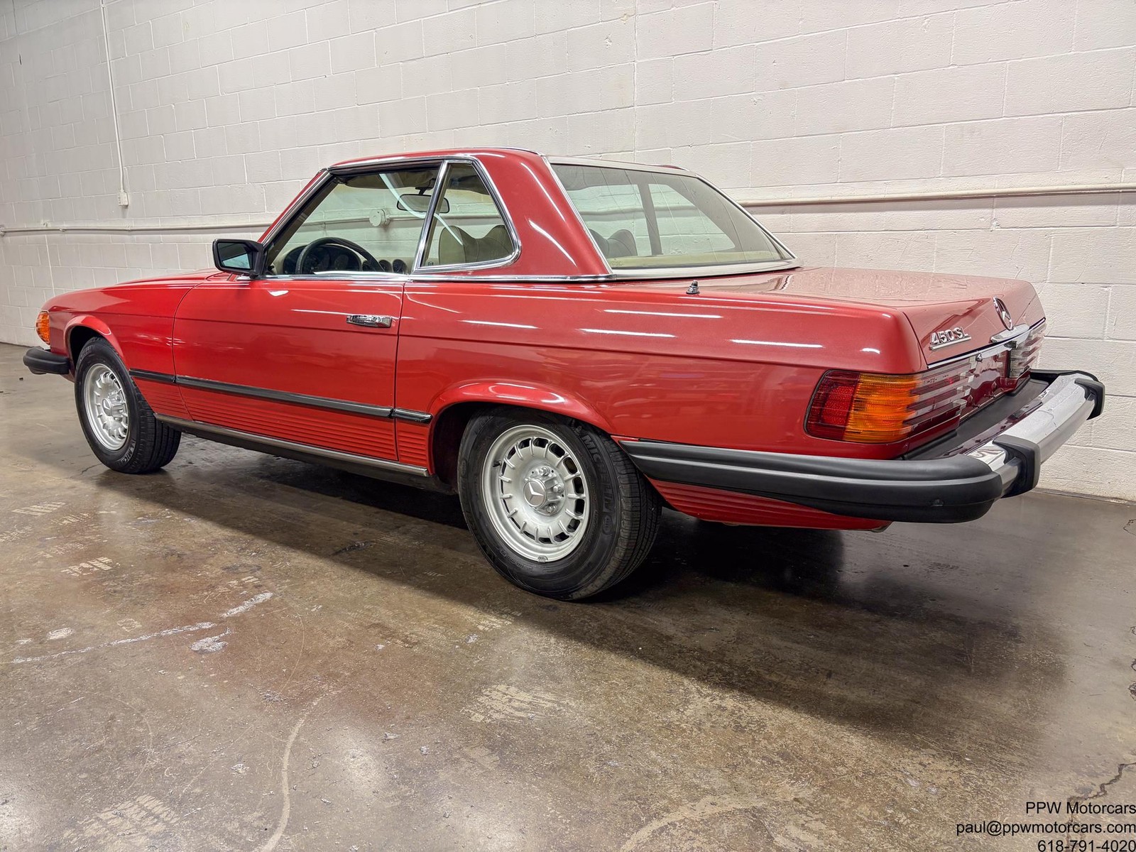 Mercedes-Benz-SL-Class-1977-Convertible-17