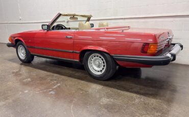 Mercedes-Benz-SL-Class-1977-Convertible-2
