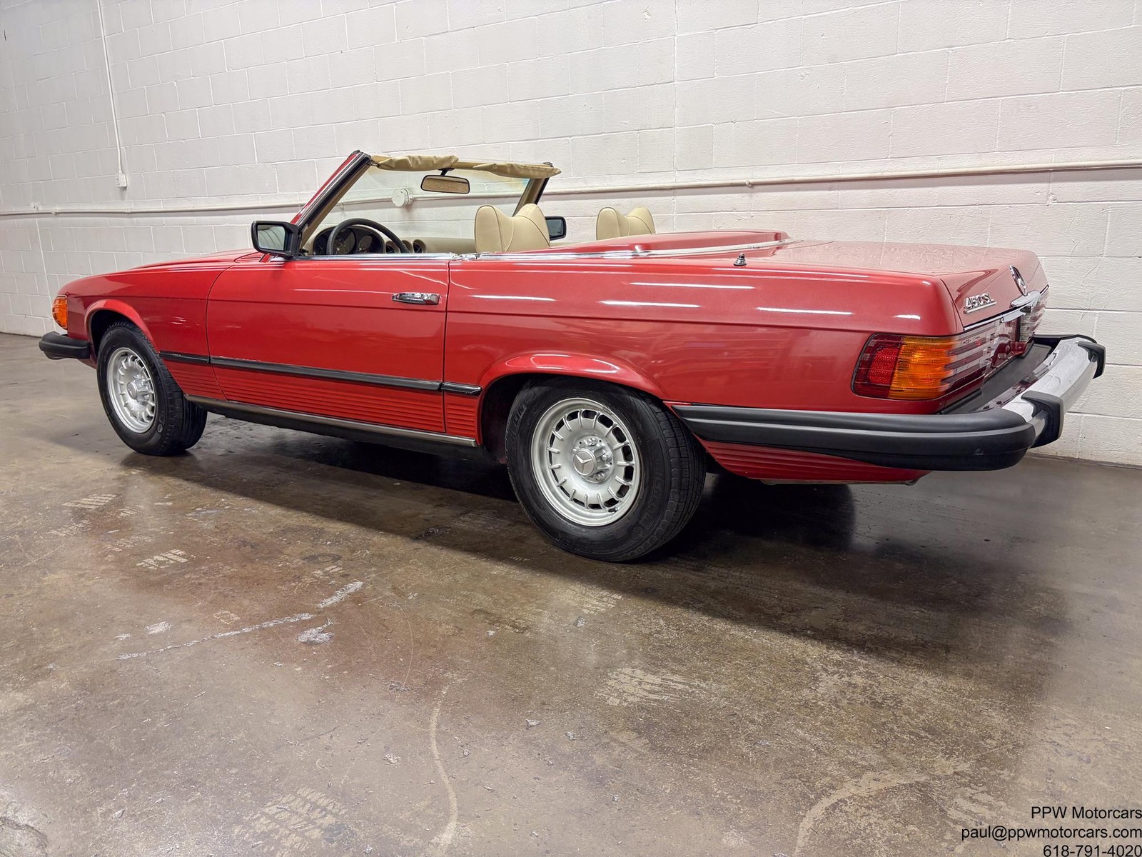 Mercedes-Benz-SL-Class-1977-Convertible-2