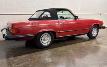 Mercedes-Benz-SL-Class-1977-Convertible-29