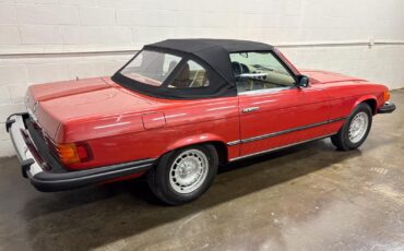 Mercedes-Benz-SL-Class-1977-Convertible-32