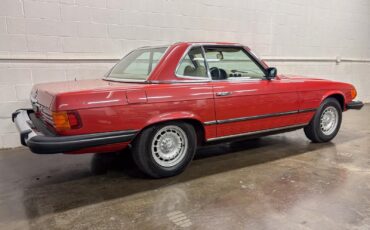 Mercedes-Benz-SL-Class-1977-Convertible-35