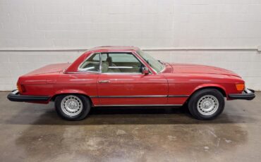 Mercedes-Benz-SL-Class-1977-Convertible-36