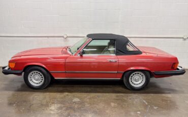 Mercedes-Benz-SL-Class-1977-Convertible-9