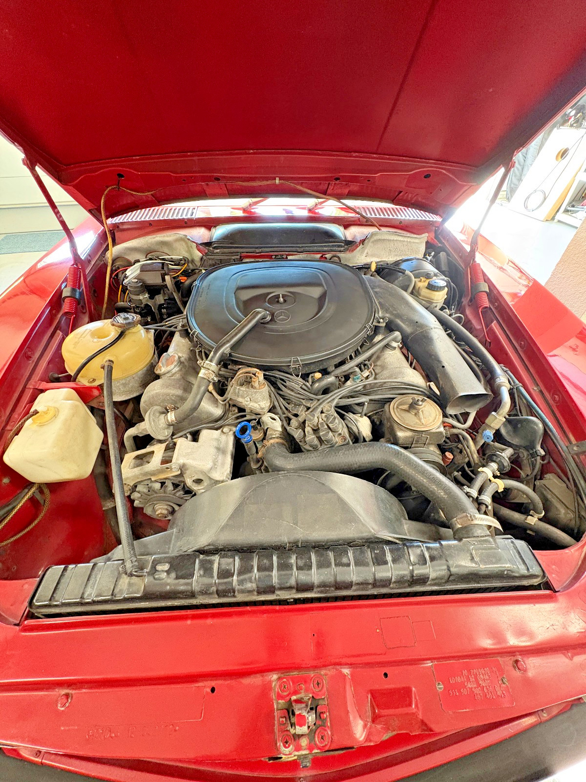 Mercedes-Benz-SL-Class-1978-Convertible-12
