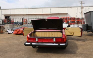 Mercedes-Benz-SL-Class-1981-Convertible-12