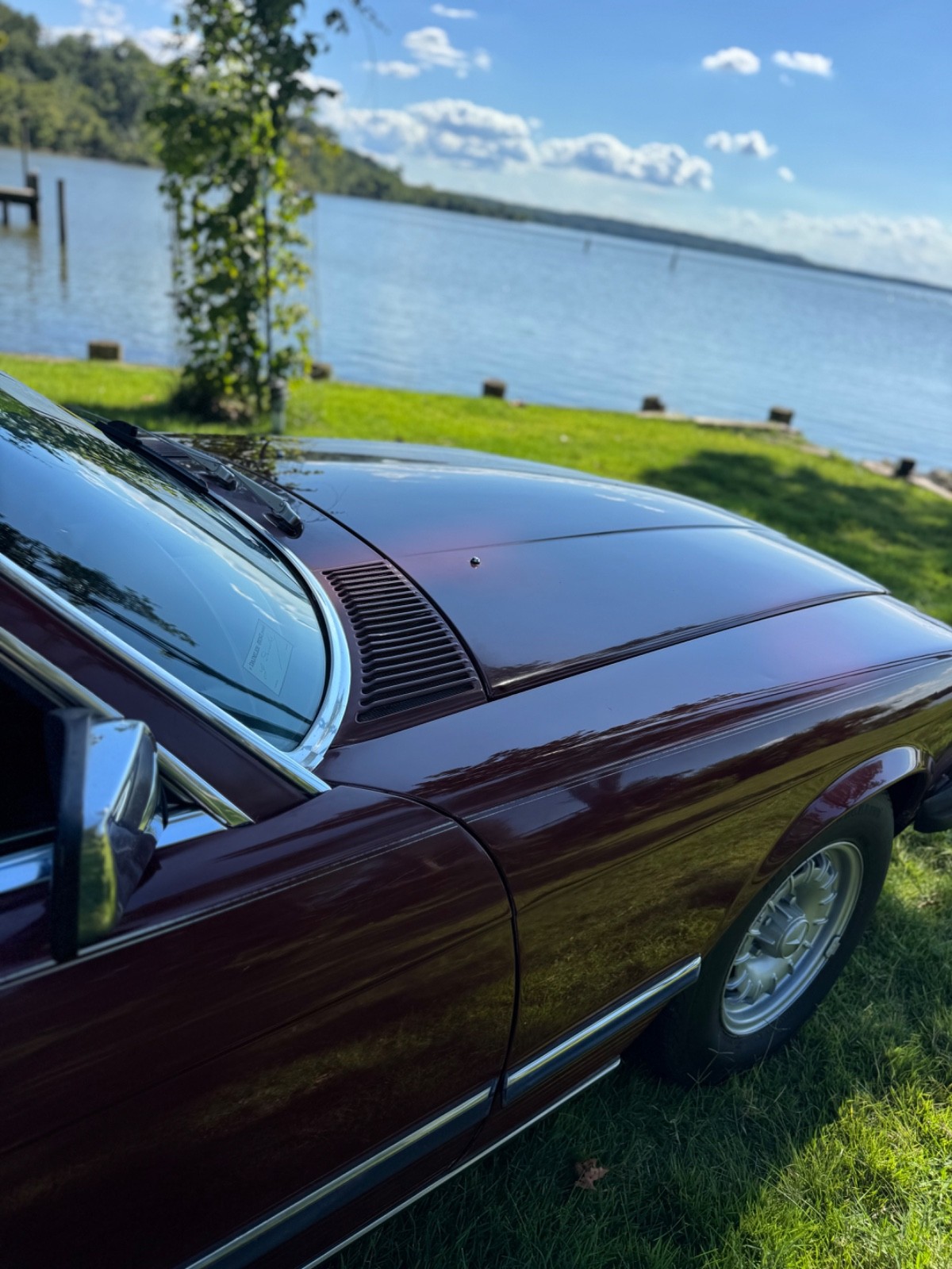 Mercedes-Benz-SL-Class-1981-Convertible-24