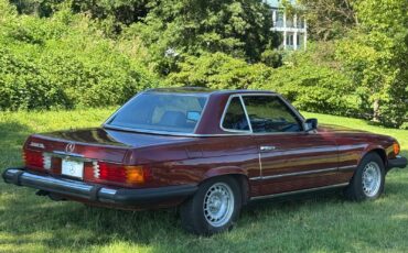 Mercedes-Benz-SL-Class-1981-Convertible-26