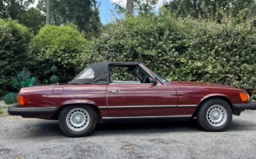 Mercedes-Benz-SL-Class-1981-Convertible-34