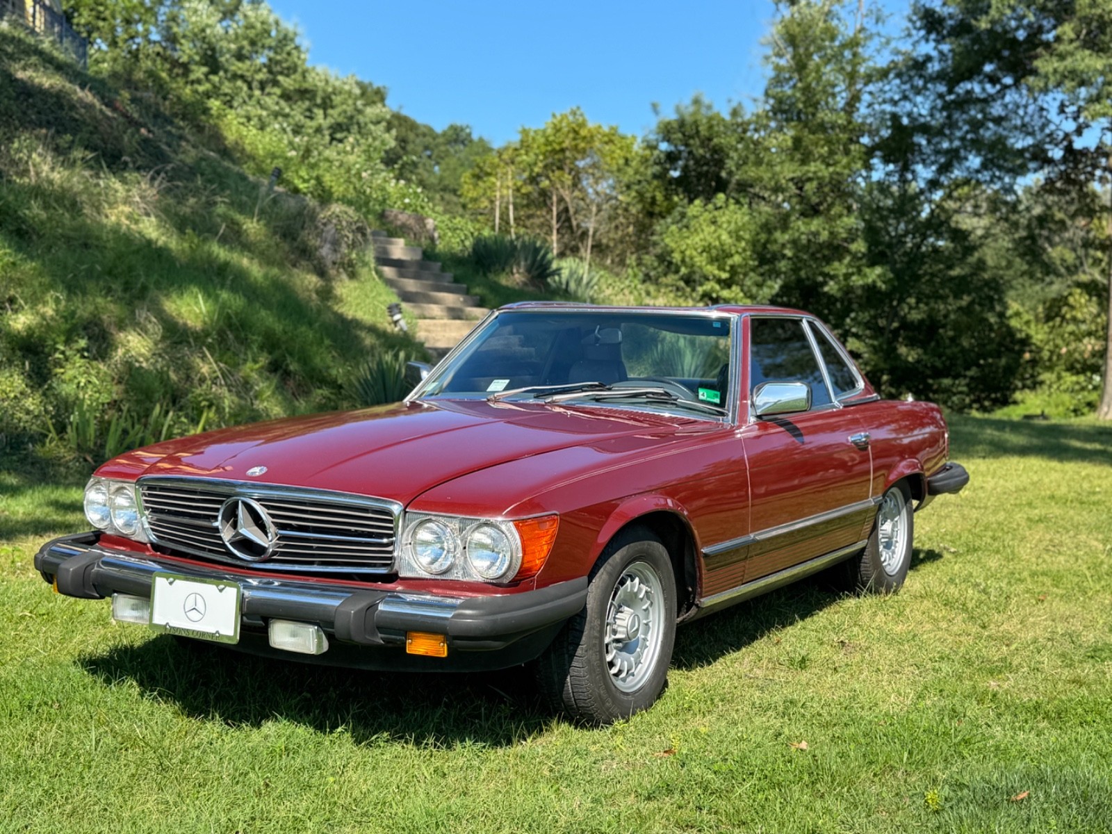 Mercedes-Benz-SL-Class-1981-Convertible-5