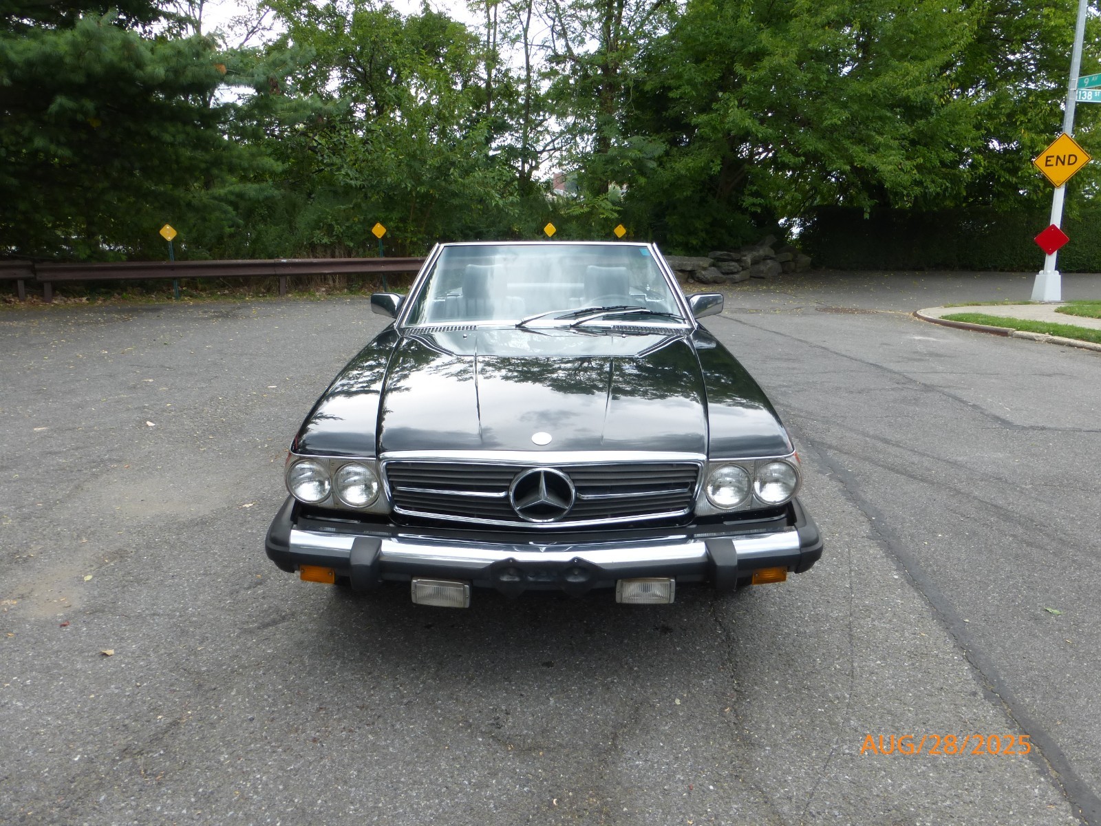 Mercedes-Benz-SL-Class-1982-Convertible-1