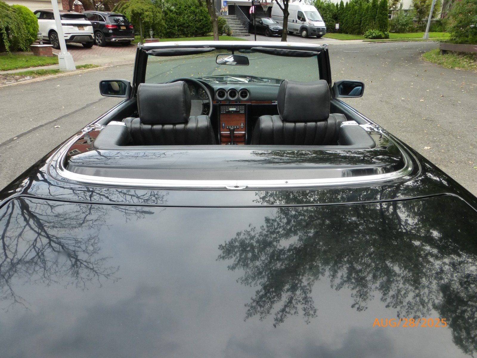 Mercedes-Benz-SL-Class-1982-Convertible-11