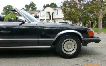 Mercedes-Benz-SL-Class-1982-Convertible-13
